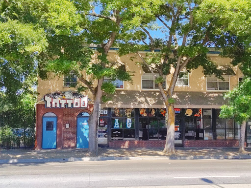Tattoo Shop «American Graffiti Tattoo & Piercing», reviews and photos, 608 12th St, Sacramento, CA 95814, USA