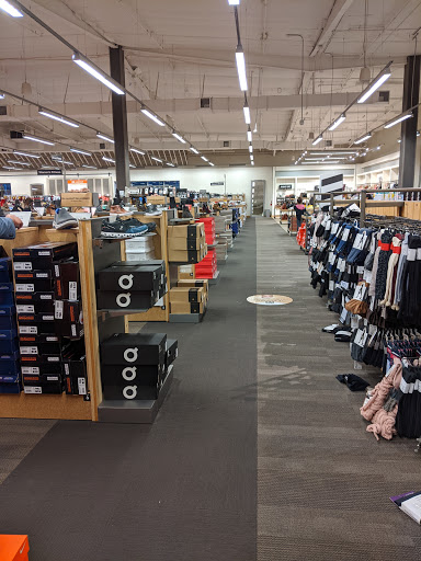 Shoe Store «DSW Designer Shoe Warehouse», reviews and photos, 2316 Monument Blvd, Pleasant Hill, CA 94523, USA