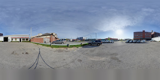 Auto Body Shop «Andrews Collision Center Inc», reviews and photos, 815 3rd St SE, Cedar Rapids, IA 52401, USA