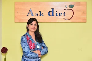 Dr. Raman Dhammi Qualified dietitian for Weight Loss-Ask Diet Clinic image