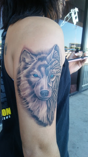 Tattoo Shop «Nite Owl Tattoo Studio», reviews and photos, 7121 W US Hwy 90 #230, San Antonio, TX 78227, USA