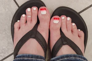 Le's Nails and Spa image