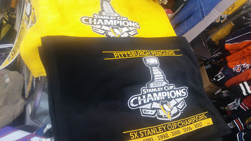 Sporting Goods Store «Sports Obsession», reviews and photos, 5800 Peach St #722, Erie, PA 16565, USA