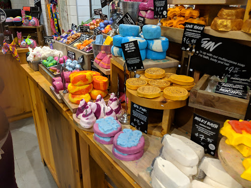 Cosmetics Store «Lush», reviews and photos, 311 Daniel Webster Hwy, Nashua, NH 03060, USA