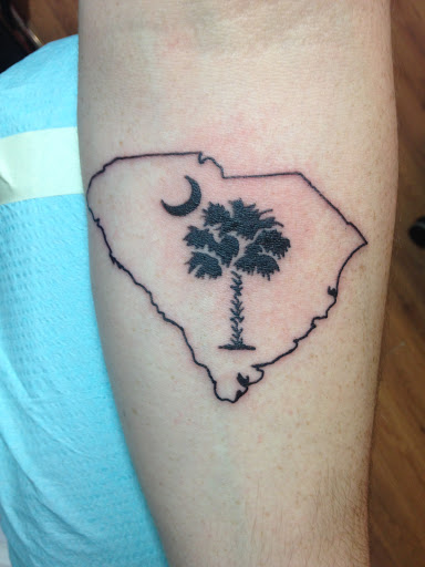 Tattoo Shop «Island Tattoo Co», reviews and photos, 115 Arrow Rd # A1, Hilton Head Island, SC 29928, USA