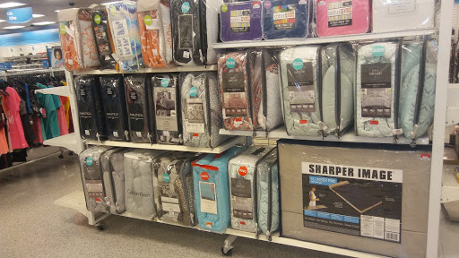 Clothing Store «Ross Dress for Less», reviews and photos, 12115 Biscayne Blvd, North Miami, FL 33181, USA