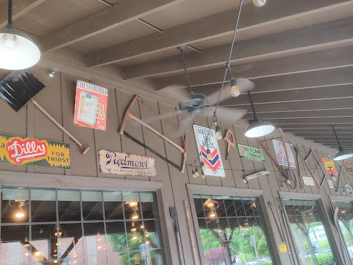 American Restaurant «Cracker Barrel Old Country Store», reviews and photos, 5580 Windward Pkwy, Alpharetta, GA 30004, USA