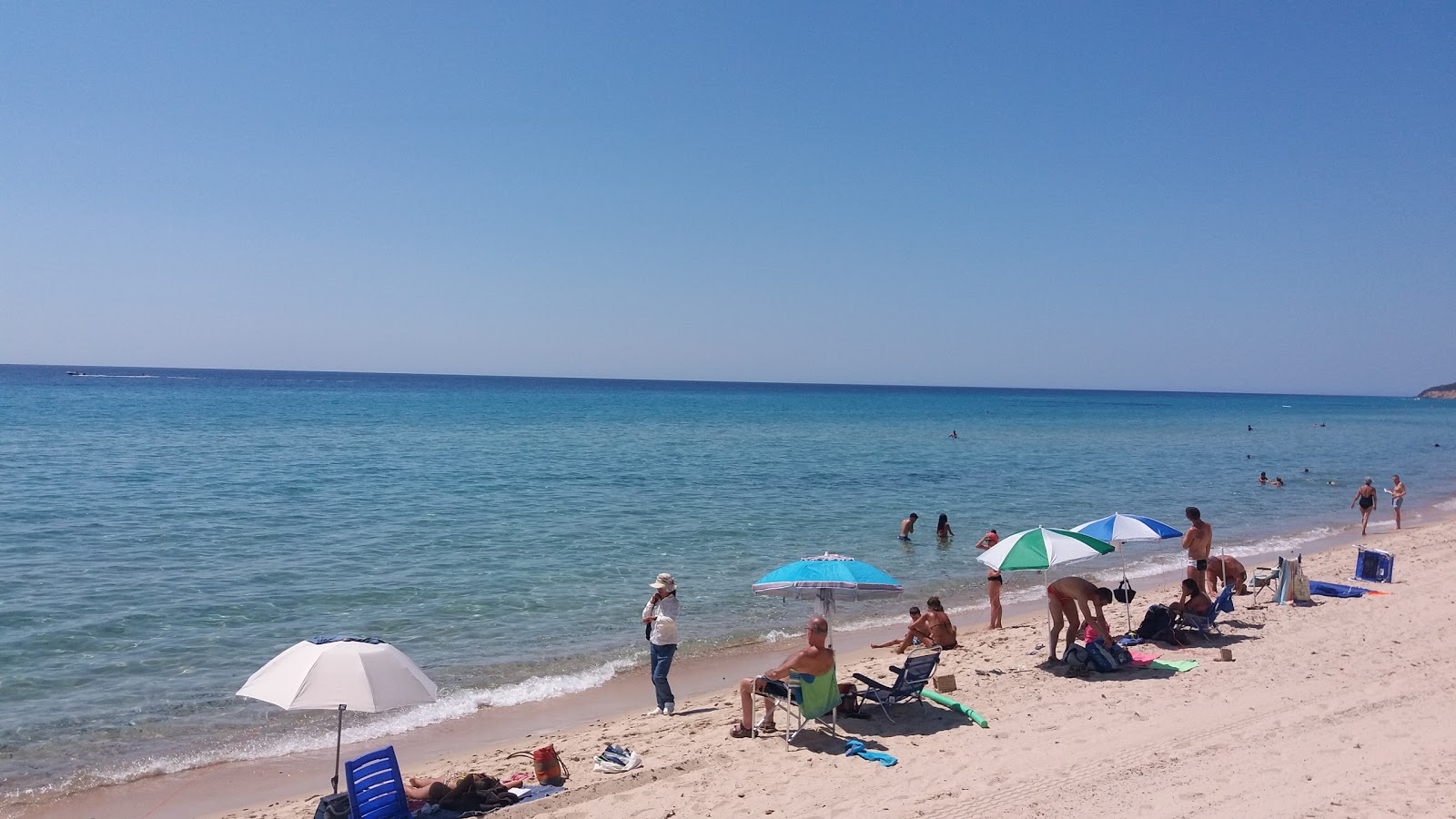 Foto di Spiaggia Santa Margherita di Pula area servizi