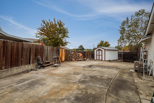 Dave Silva REALTOR Compass image
