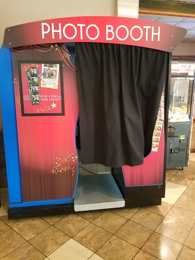 Movie Theater «AMC Classic Greensboro 18», reviews and photos, 4822 Koger Blvd, Greensboro, NC 27407, USA