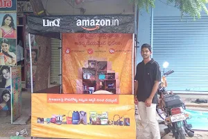 Amazon Linq Stores Free Booking Stores image