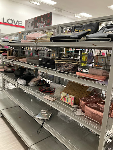 Clothing Store «Burlington Coat Factory», reviews and photos, 6055 E Main St, Columbus, OH 43213, USA