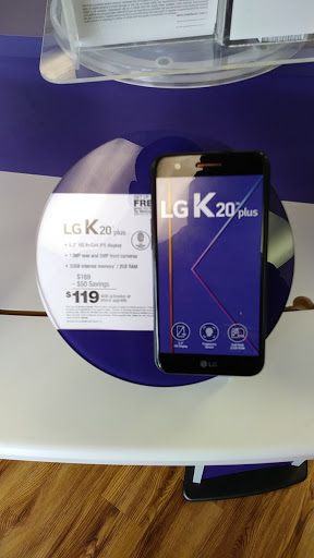 Cell Phone Store «MetroPCS Authorized Dealer», reviews and photos, 1516 Woodlane Dr, Woodbury, MN 55125, USA