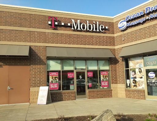 T-Mobile, 10700 France Ave S #108, Bloomington, MN 55431, USA, 