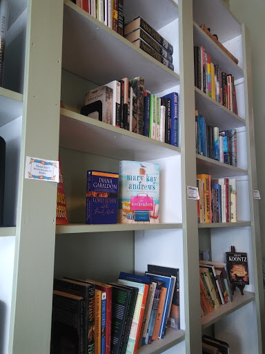 Book Store «Dog Ears Bookstore», reviews and photos, 688 Abbott Rd, Buffalo, NY 14220, USA