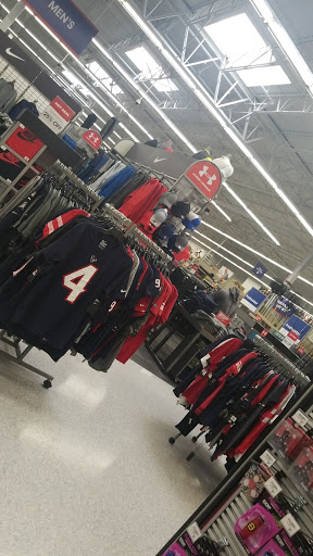 Sporting Goods Store «Academy Sports + Outdoors», reviews and photos, 6425 Garth Rd, Baytown, TX 77521, USA