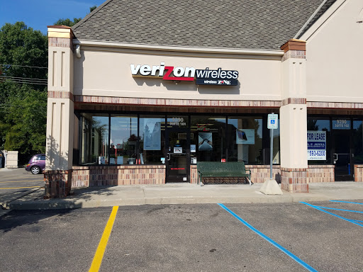 Verizon Authorized Retailer - Wireless Zone, 9290 Lee Rd, Brighton, MI 48116, USA, 