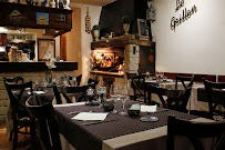 Atmosphère du Restaurant Le Grillon à Bédoin - n°14