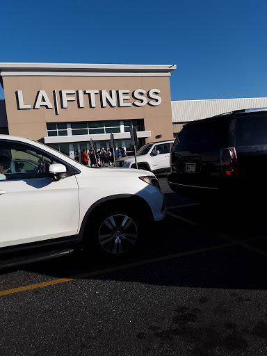 Gym «LA Fitness», reviews and photos, 455 Park Ave, Lindenhurst, NY 11757, USA