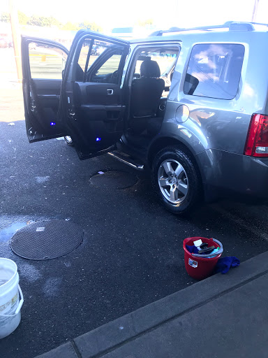 Car Wash «Rainbow Car Wash», reviews and photos, 225 W Old Country Rd, Hicksville, NY 11801, USA