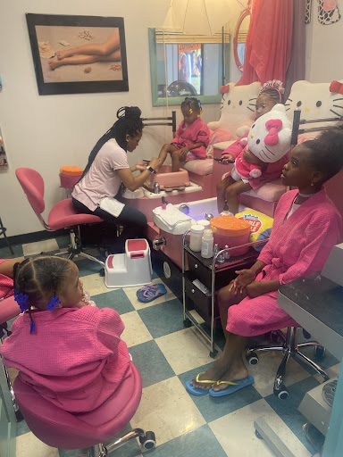 Beauty Salon «Studio 6 Salon & Spa Inc», reviews and photos, 3318 N Hwy 67, Florissant, MO 63033, USA