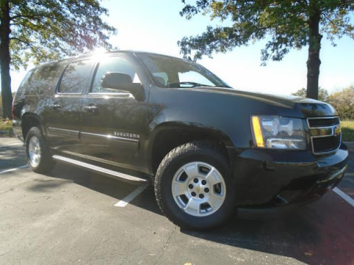 Used Car Dealer «Gladstone Auto Sales», reviews and photos, 7406 N Oak Trafficway, Kansas City, MO 64118, USA