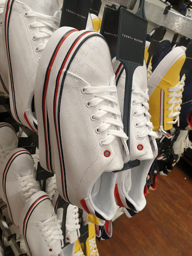 Outlet Mall «Tanger Outlet Grand Rapids», reviews and photos, 350 84th St SW, Byron Center, MI 49315, USA