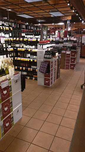 Gourmet Grocery Store «Metropolitan Market», reviews and photos, 2320 42nd Ave SW, Seattle, WA 98116, USA