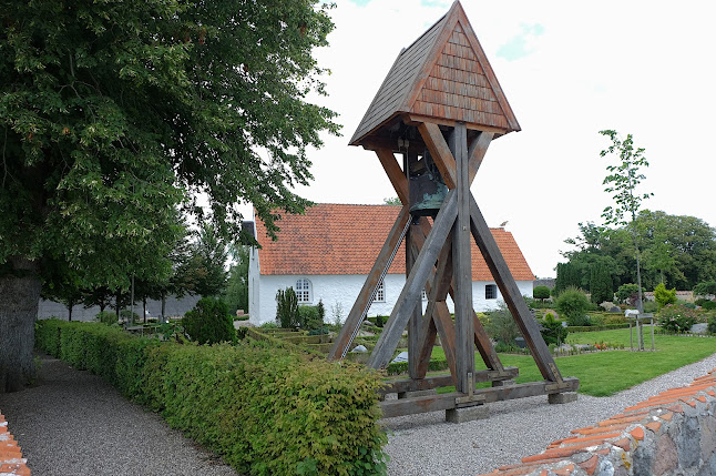 Alrø Kirke - Odder