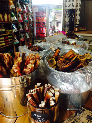 Pet Supply Store «Sprocket & Stone», reviews and photos, 1013 E 53rd St, Chicago, IL 60615, USA