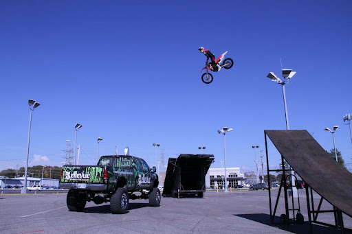 Kawasaki Motorcycle Dealer «Bellevue Suzuki-Kawasaki Arctic Cat», reviews and photos, 2691 Mt Moriah Rd, Memphis, TN 38115, USA