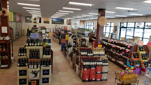 Liquor Store «Farmingdale Liquor Store», reviews and photos, 85 Main St, Farmingdale, NJ 07727, USA