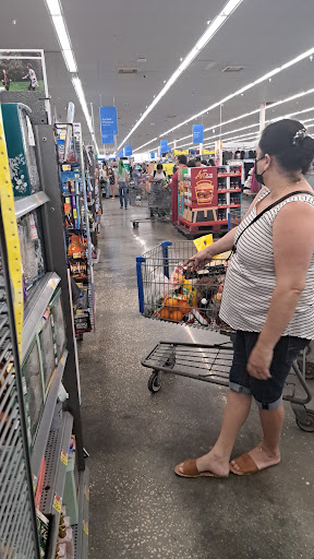Department Store «Walmart Supercenter», reviews and photos, 2602 James L Redman Pkwy, Plant City, FL 33566, USA