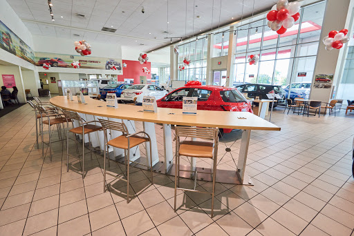 Toyota Dealer «AutoNation Toyota Cerritos», reviews and photos, 18700 Studebaker Rd, Cerritos, CA 90703, USA