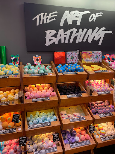 Cosmetics Store «Lush Cosmetics», reviews and photos, 7101 Democracy Blvd, Bethesda, MD 20817, USA