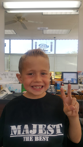 Barber Shop «17 Barber Shop», reviews and photos, 754 Warrenton Rd #101, Fredericksburg, VA 22406, USA