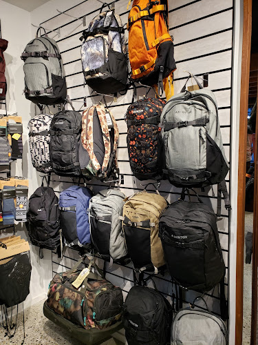 Comments and reviews of Burton Queenstown Store
