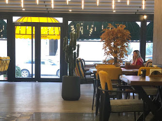 Hokkabazz Cafe & bistro