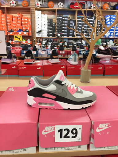 Shoe Store «Shoe City - Orange», reviews and photos, 969 N Tustin St, Orange, CA 92867, USA