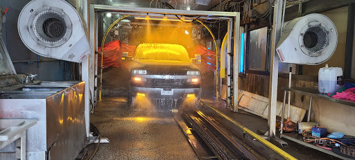 Car Wash «Hicksville Car Wash», reviews and photos, 37 E Barclay St, Hicksville, NY 11801, USA