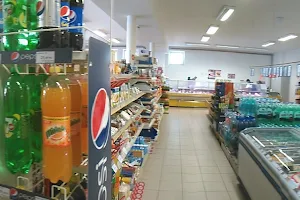 Daos Convenience store image
