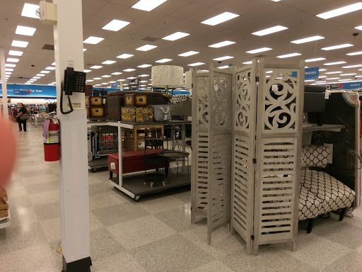 Clothing Store «Ross Dress for Less», reviews and photos, 4311 Norfolk Pkwy, West Melbourne, FL 32904, USA