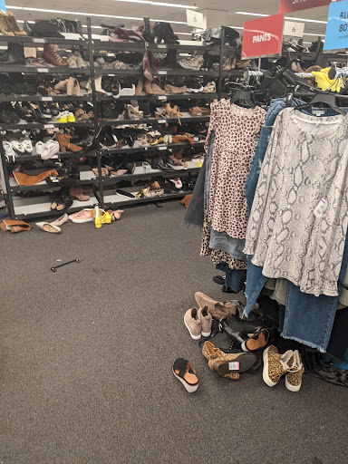 Department Store «Last Chance Clearance Store», reviews and photos, 1919 E Camelback Rd, Phoenix, AZ 85016, USA