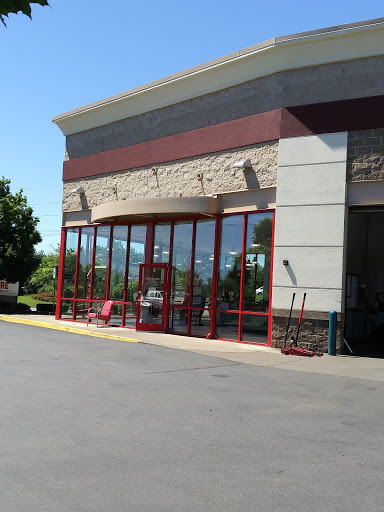 Tire Shop «Discount Tire Store - Tigard, OR», reviews and photos, 11462 SW Pacific Hwy, Tigard, OR 97223, USA