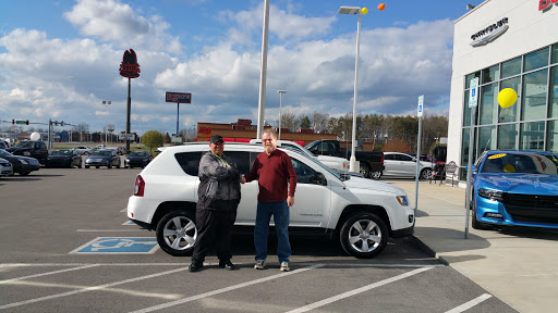Dodge Dealer «East Tennessee Dodge Chrysler Jeep», reviews and photos, 2774 N Main St, Crossville, TN 38555, USA