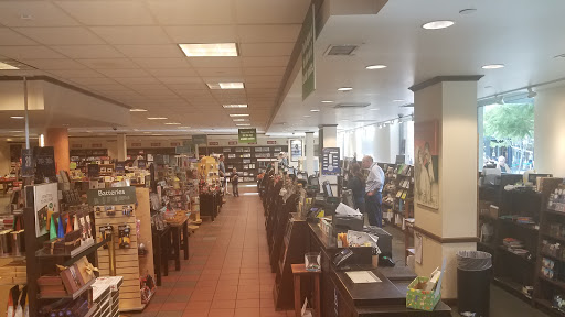 Book Store «Barnes & Noble», reviews and photos, 1201 3rd St, Santa Monica, CA 90401, USA