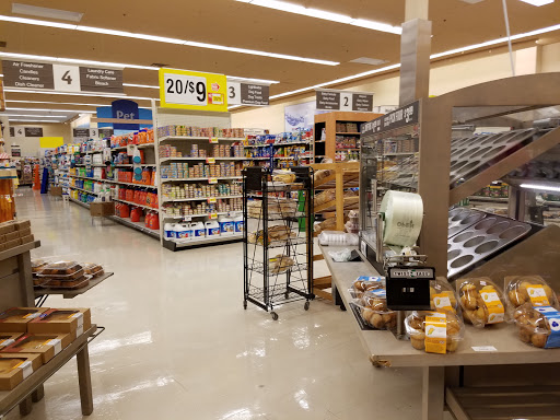 Grocery Store «Stop & Shop», reviews and photos, 31-06 Farrington St, Flushing, NY 11354, USA
