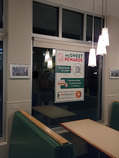 Bakery «Krispy Kreme Doughnuts», reviews and photos, 16415 NW Cornell Rd, Beaverton, OR 97006, USA