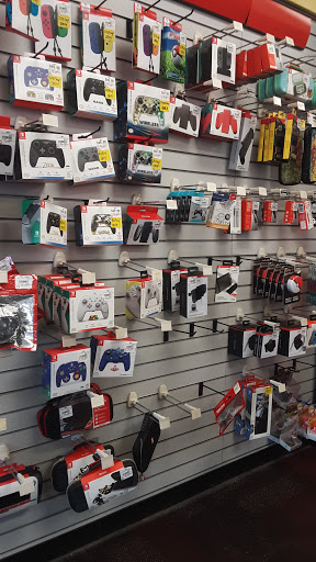 Video Game Store «GameStop», reviews and photos, 3035 White Bear Ave, Maplewood, MN 55109, USA