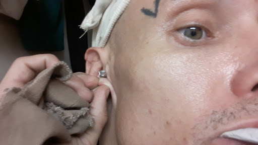 Tattoo Shop «Broken Art Tattoo», reviews and photos, 2400 Hyperion Ave, Los Angeles, CA 90027, USA